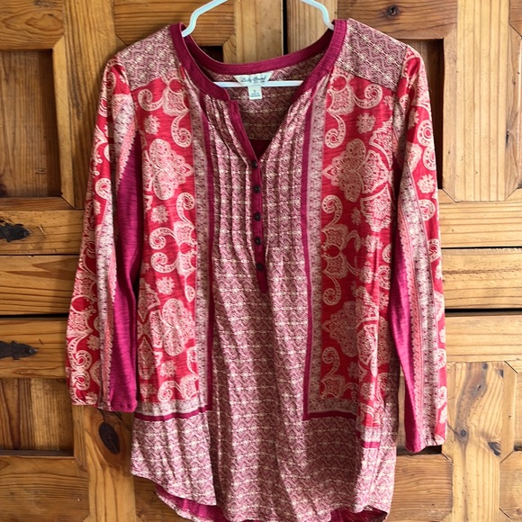 Lucky Brand 3/4 sleeve shirt. Beautiful print fabric. Lightweight, comfortable. - Picture 2 of 2